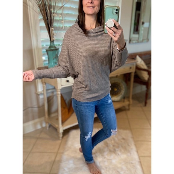 🛍LAST 2 Off Shoulder Batwing Dolman Sleeve Top 3016 - Picture 2 of 5